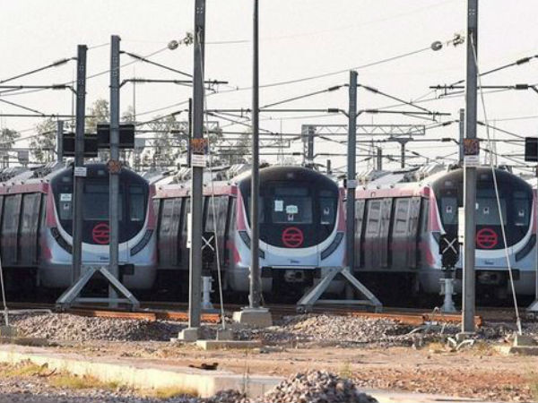  चल पड़ी बिना ड्राइवर वाली दिल्ली मेट्रो