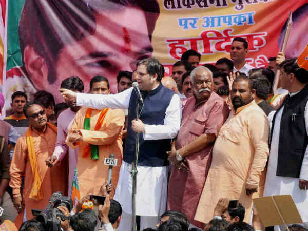 Varun Gandhi's recent political moves worries BJP in Uttar Pradesh Varun Gandhi's recent political moves worries BJP in Uttar Pradesh