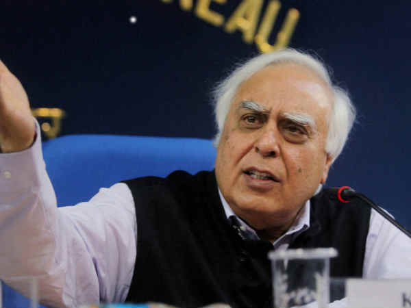 यूपी सुन्नी बोर्ड ने सिब्बल को वकील मानने से इनकार किया