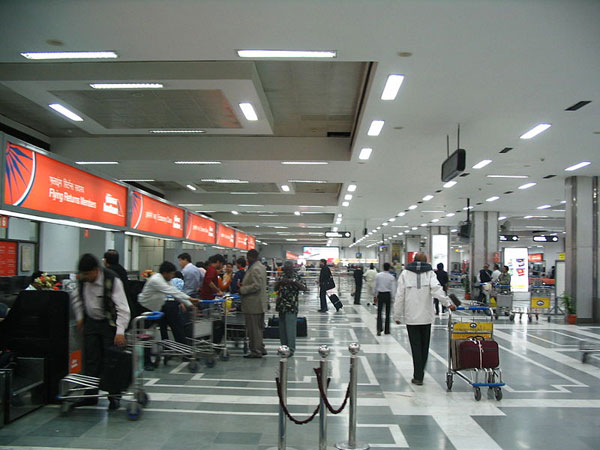 पटना से दिल्ली पहुंचा था कार्गो
