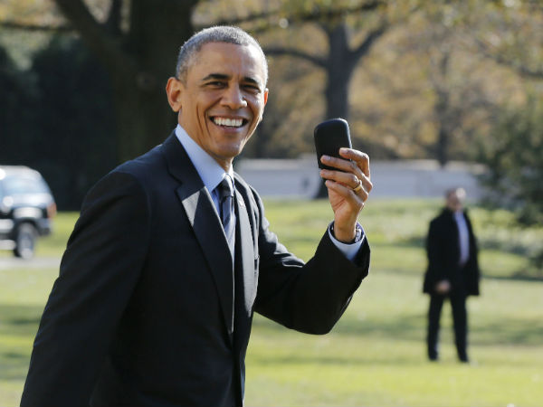 US President Barack Obama finally get rid of his BlackBerry phone US President Barack Obama finally get rid of his BlackBerry phone