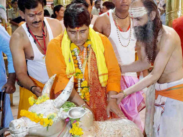पिता आरएसएस के स्वयंसेवक और डॉक्टर थे