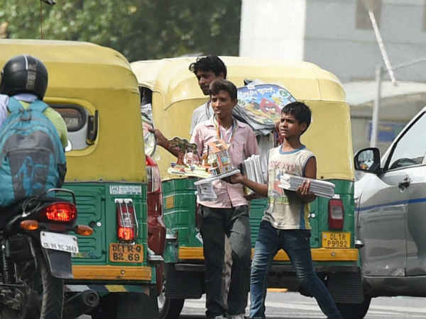 स्कूल के घंटों का उल्लेख