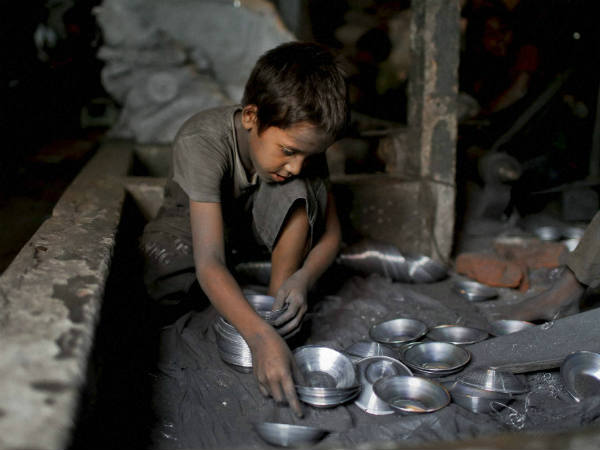 सभी प्रकार के व्यवसायों पर प्रतिबंध
