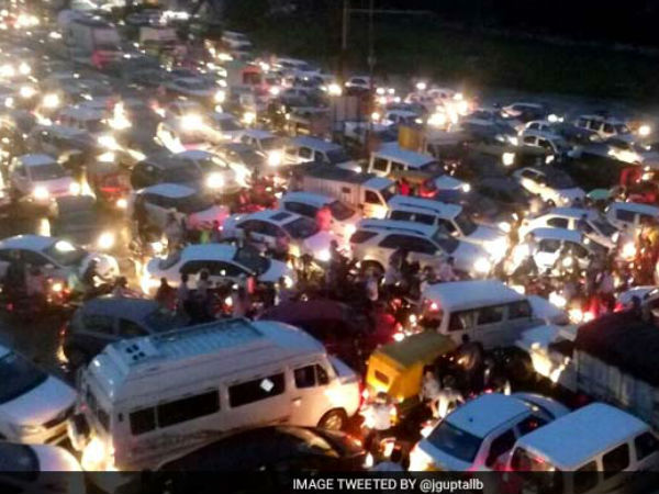  धीरे-धीरे खुल रहा है गुड़गांव का महाजाम