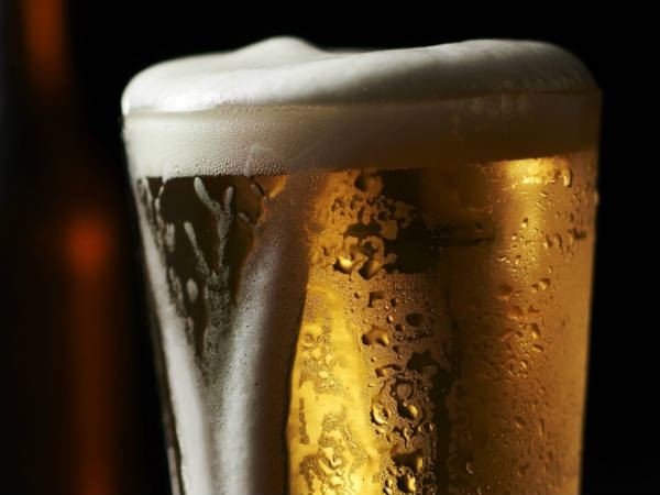 Doctors pump five litres of beer in a man stomach to save his life in Veitnam Doctors pump five litres of beer in a man stomach to save his life in Veitnam