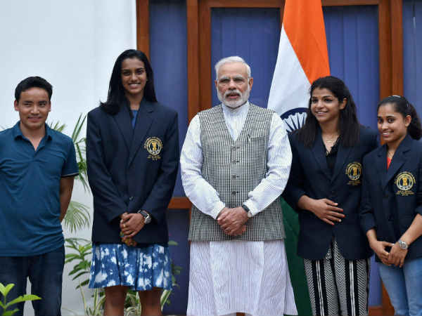 सेल्फी का भी चलता रहा दौर