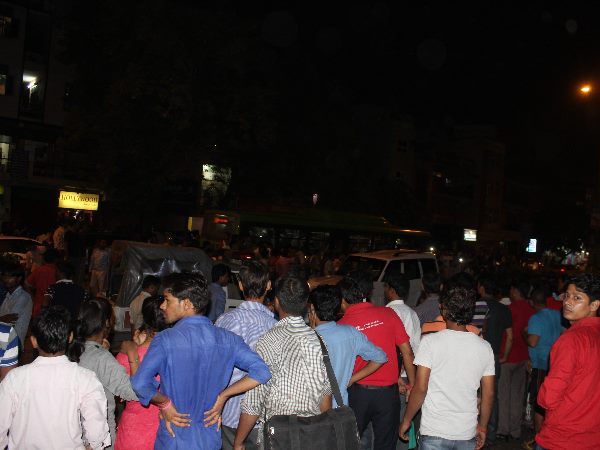 तेज रफ्तार कार की टक्कर से हवा में उछला बाइक सवार, हुई मौत तेज रफ्तार कार की टक्कर से हवा में उछला बाइक सवार, हुई मौत