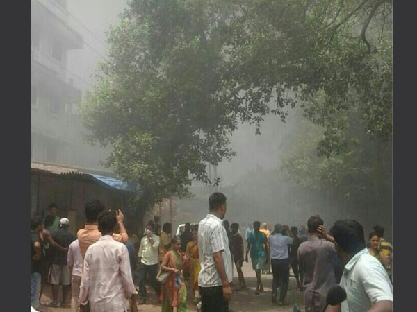 3 dead & 1 injured after a blast in an oven in a factory near Khureji area of east Delhi 3 dead & 1 injured after a blast in an oven in a factory near Khureji area of east Delhi