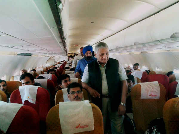 general-vk-singh-in-mecca general-vk-singh-in-mecca