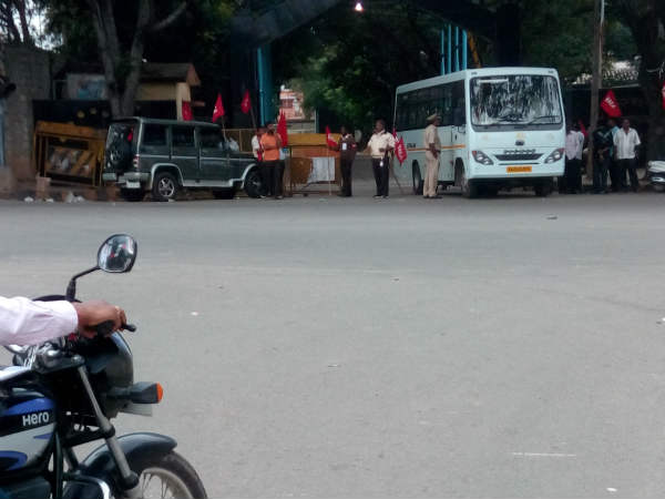 15 करोड़ कर्मचारी शामिल