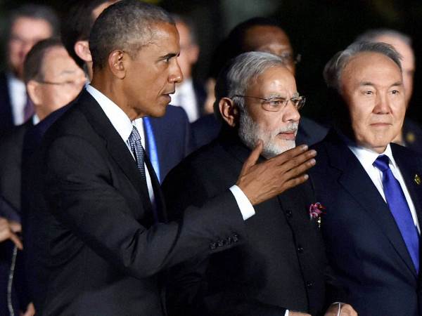 चीन में मोदी-ओबामा साथ-साथ