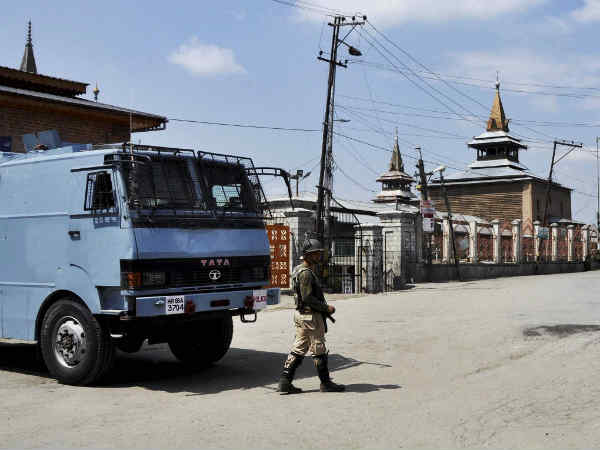 फ्रेंच शब्द से निकला कर्फ्यू