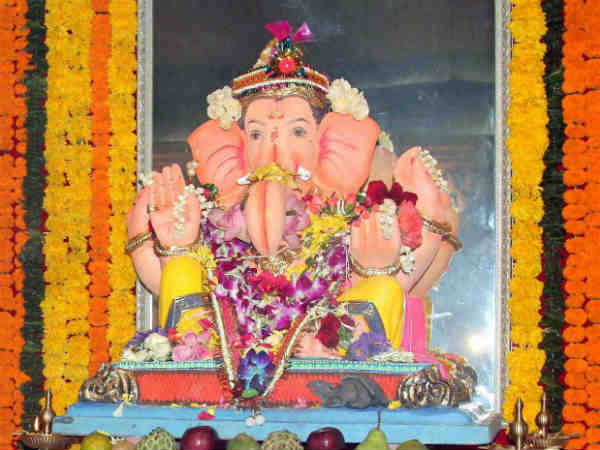 Villagers worship Ganesha idol made by a Muslim girl Villagers worship Ganesha idol made by a Muslim girl