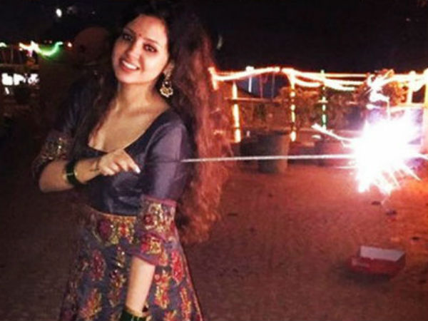 मस्ती के मूड में साक्षी