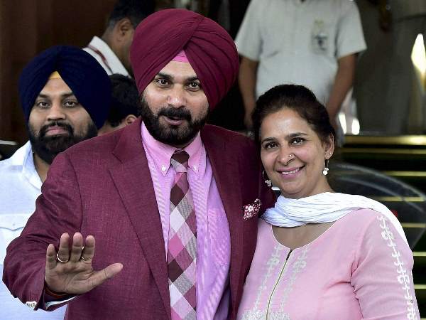 बाहरी कहने पर दिया ये जवाब