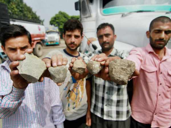 kashmir curfew kashmir curfew