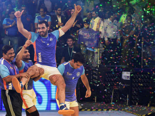 ajay thakur is the hero of india's kabaddi worldcup 2016 win. भारत को कबड्डी विश्वकप के फाइनल मुकाबले में ईरान को पटखनी देने में मदद करने में जिस खिलाड़ी का योगदान सबसे अहम रहा, वह हैं अजय ठाकुर। ajay thakur is the hero of india's kabaddi worldcup 2016 win. भारत को कबड्डी विश्वकप के फाइनल मुकाबले में ईरान को पटखनी देने में मदद करने में जिस खिलाड़ी का योगदान सबसे अहम रहा, वह हैं अजय ठाकुर।