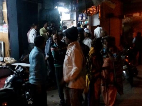 यूपी के कई शहरों में नमक 200 से 500 रुपये में बिका