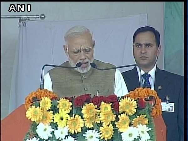 अखिलेश सरकार पर हुए हमलावर