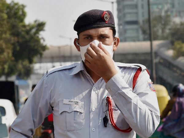 56 फीसदी लोगों के पास मास्क नहीं