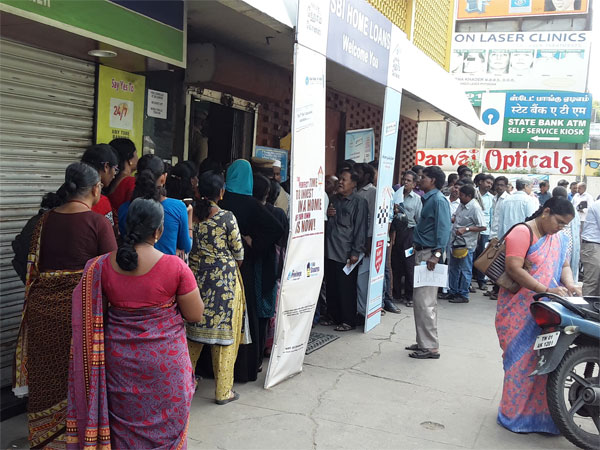 सुरक्षागार्ड्स को देना होगा टेस्ट
