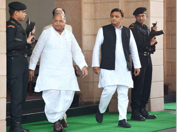 मुलायम का बाहुबल प्रेम और अखिलेश की क्लीन इमेज