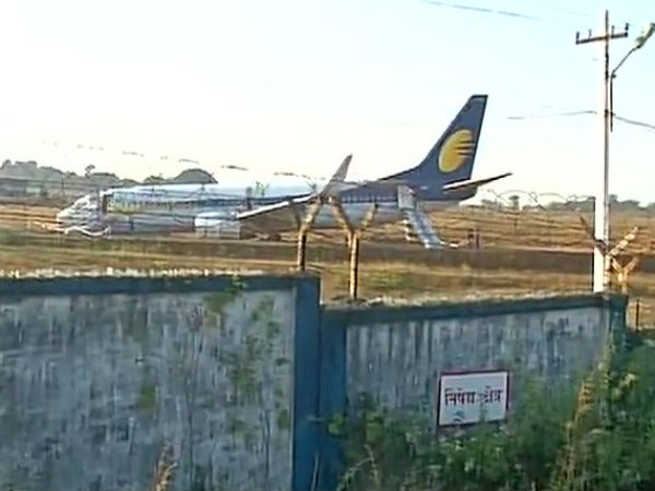 Goa: Jet Airways plane with 161 on-board veers off runway, all passengers evacuated Goa: Jet Airways plane with 161 on-board veers off runway, all passengers evacuated