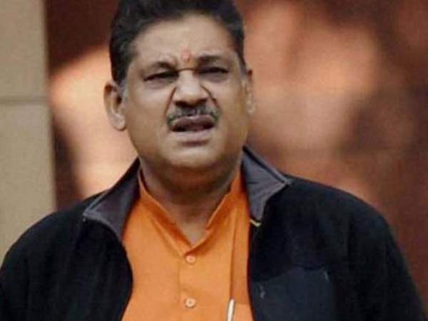 कीर्ति आजाद ने कहा वित्त मंत्री अरुण जेटली को कहा अयोग्य, नोटबंदी पर मांगा इस्तीफा कीर्ति आजाद ने कहा वित्त मंत्री अरुण जेटली को कहा अयोग्य, नोटबंदी पर मांगा इस्तीफा