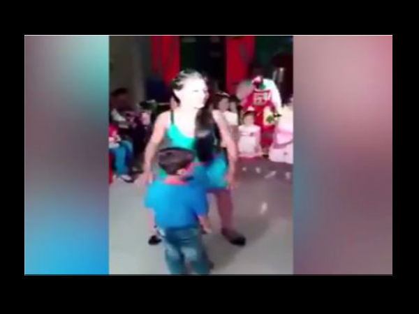 Video: Girls adult dance in children party Video: Girls adult dance in children party