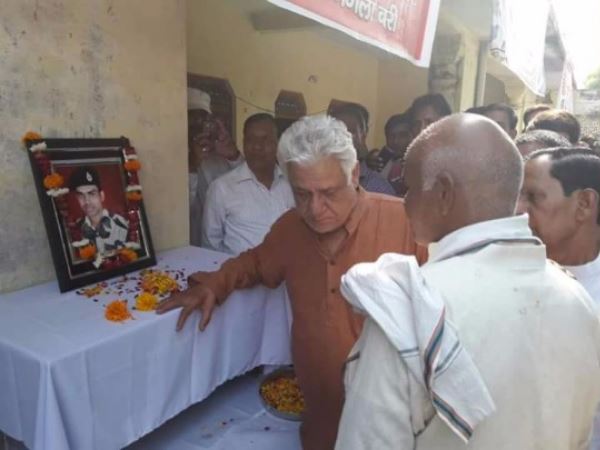 तीसरा सवाल, आखिर शव के पास गंदगी कहां से आई?