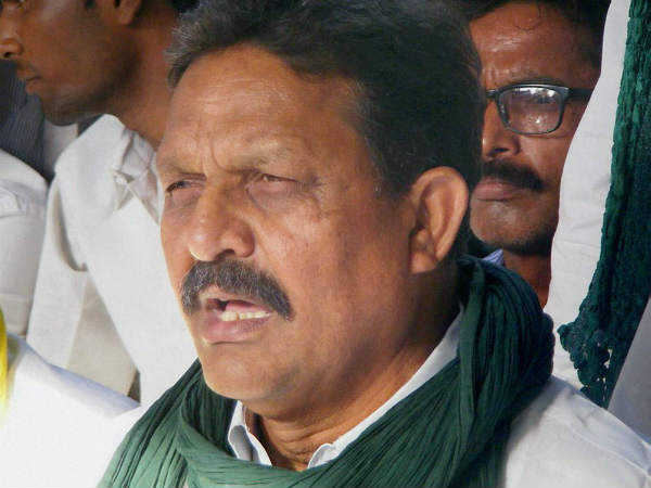 सरकार की विफलता अपराधी नेताओं को जन्म देती है