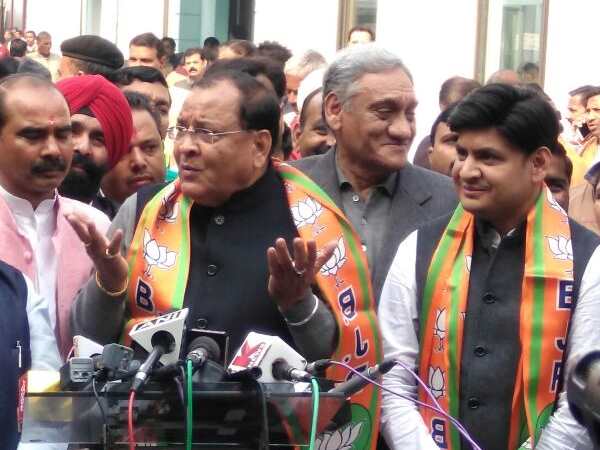 yashpal arya उत्तराखंड में कांग्रेस को तगड़ा झटका, यशपाल आर्य भाजपा में शामिल yashpal arya उत्तराखंड में कांग्रेस को तगड़ा झटका, यशपाल आर्य भाजपा में शामिल