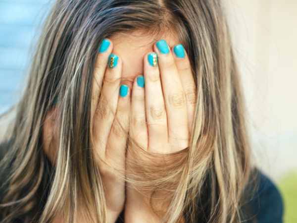दरिंदों के चंगुल से छूटी छात्रा की आपबीती, 'मुझे 15 लोगों के सामने परोसा' दरिंदों के चंगुल से छूटी छात्रा की आपबीती, 'मुझे 15 लोगों के सामने परोसा'