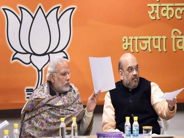 यूपी विधानसभा चुनाव 2017: बीजेपी की 64 लोगों की दूसरी लिस्ट न आने के पीछे है ये असल वजह यूपी विधानसभा चुनाव 2017: बीजेपी की 64 लोगों की दूसरी लिस्ट न आने के पीछे है ये असल वजह