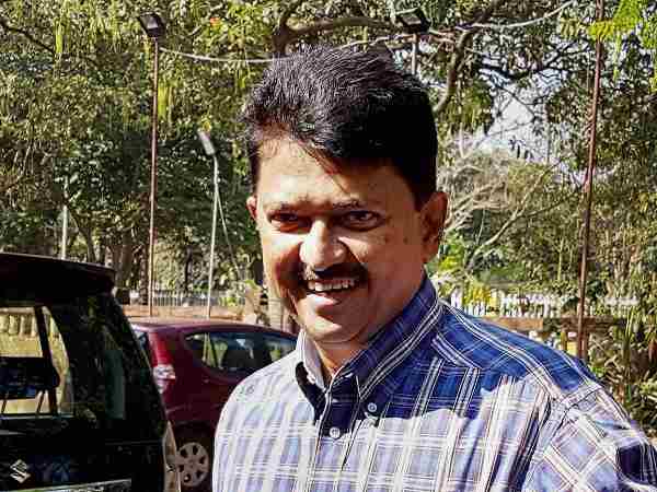 आम आदमी पार्टी के सीएम कैंडिडेट एल्विस गोम्स का राजनीतिक सफर आम आदमी पार्टी के सीएम कैंडिडेट एल्विस गोम्स का राजनीतिक सफर