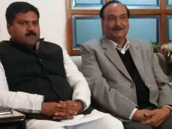 सीएम के आदेश पर आईएस तोमर ने लिया बड़ा निर्णय, नामांकन वापस सीएम के आदेश पर आईएस तोमर ने लिया बड़ा निर्णय, नामांकन वापस
