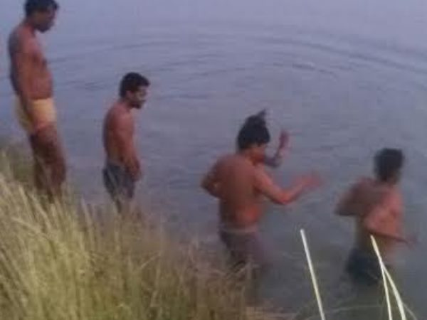 इलाहाबाद: किन्नर की सिर कटी लाश के रहस्य से उठा पर्दा तो चौंक गई पुलिस इलाहाबाद: किन्नर की सिर कटी लाश के रहस्य से उठा पर्दा तो चौंक गई पुलिस