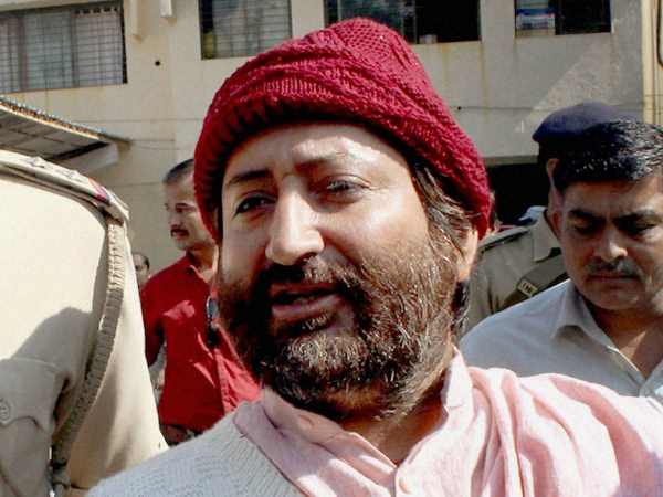 नारायण साईं सूरत की लाजपोर जेल में करीब 4 साल से बंद