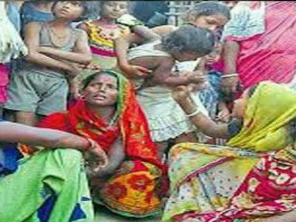 बिहार: ट्रेन हादसे में एक ही परिवार के 9 लोगों की मौत, गांव में पसरा मातम, सीएम नीतीश भी दुखी बिहार: ट्रेन हादसे में एक ही परिवार के 9 लोगों की मौत, गांव में पसरा मातम, सीएम नीतीश भी दुखी