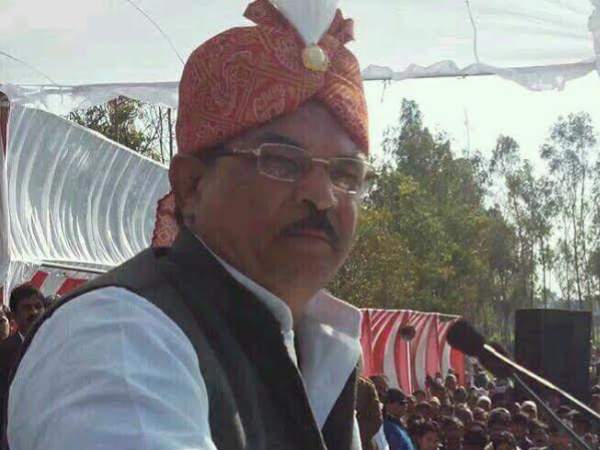 एक नजर राजनीतिक प्रोफाइल पर