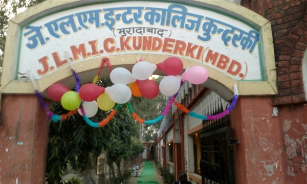 यूपी में पड़ रहे दूसरे चरण के मतदान की देखिए Live तस्वीरें यूपी में पड़ रहे दूसरे चरण के मतदान की देखिए Live तस्वीरें