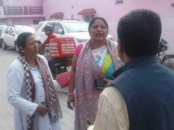 महिला जिलाध्यक्ष ने मीटिंग में कांग्रेस उम्मीदवार को जमकर सुनाई खरी-खोटी