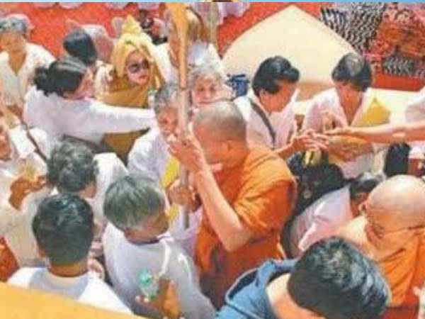 उद्घाटन पर जुटी लोगों की भारी भीड़