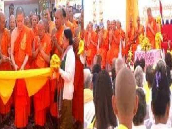 108 भिक्षुओं को दिलाई दीक्षा