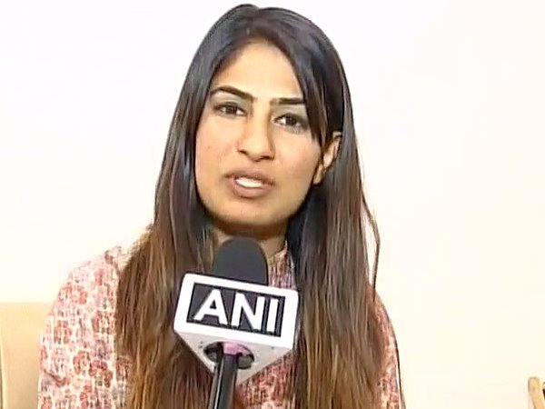 धमकियों पर बोली डीयू की छात्रा, डर मेरे खून में नहीं है