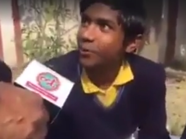 पीएम मोदी की नोटबंदी पर इस बच्चे ने उठाया अहम सवाल, सोशल मीडिया पर वीडियो हुआ वायरल पीएम मोदी की नोटबंदी पर इस बच्चे ने उठाया अहम सवाल, सोशल मीडिया पर वीडियो हुआ वायरल
