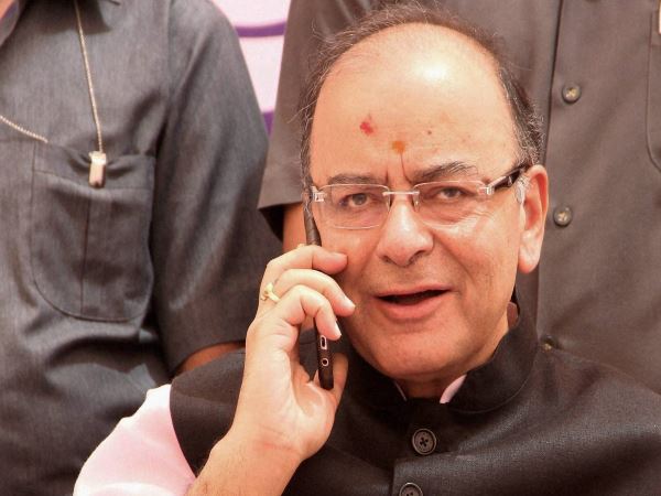 बजट 2017: राजनीतिक दलों के चंदे पर बड़ा फैसला, अब सिर्फ 2,000 तक ही ले सकेंगे नकदी बजट 2017: राजनीतिक दलों के चंदे पर बड़ा फैसला, अब सिर्फ 2,000 तक ही ले सकेंगे नकदी