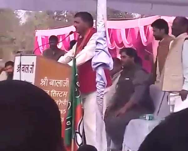'अगर BJP जीती तो थानों को कार्यकर्ताओं के घर से चलाया जाएगा' 'अगर BJP जीती तो थानों को कार्यकर्ताओं के घर से चलाया जाएगा'