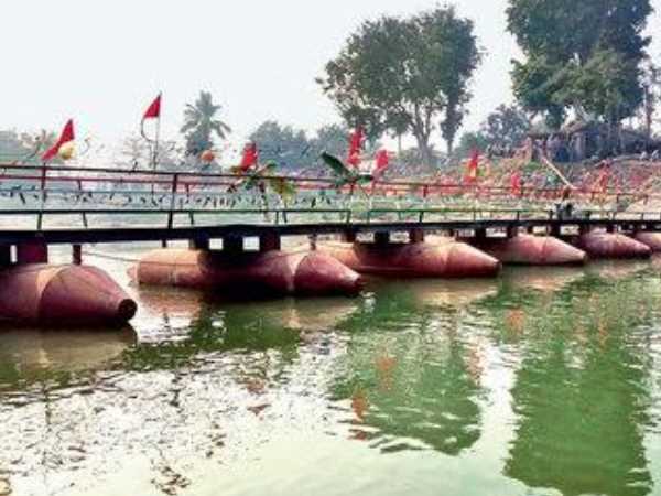 मिसाल: सरकार नहीं बना पाई तो लोगों ने खुद बना लिया 20 लाख का पुल मिसाल: सरकार नहीं बना पाई तो लोगों ने खुद बना लिया 20 लाख का पुल
